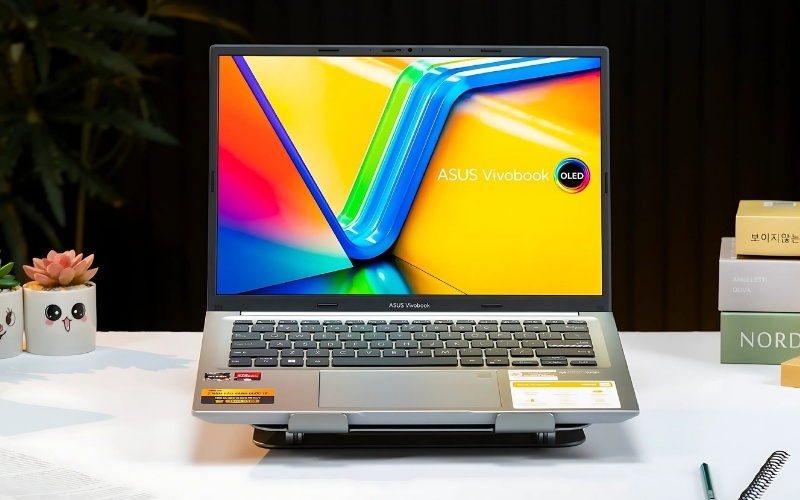 Laptop ASUS Vivobook 14 M1405YA-KM047W