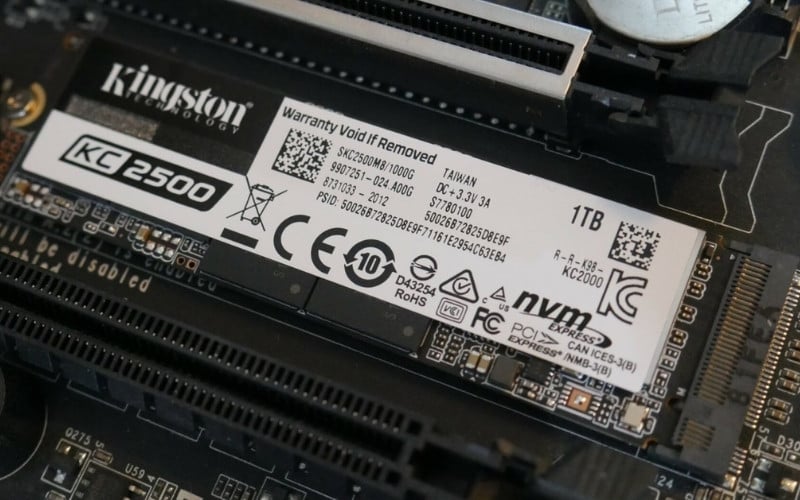 Nếu bạn thay thế ổ cứng cũ bằng SSD mới, bạn cần sao lưu dữ liệu quan trọng ra thiết bị khác