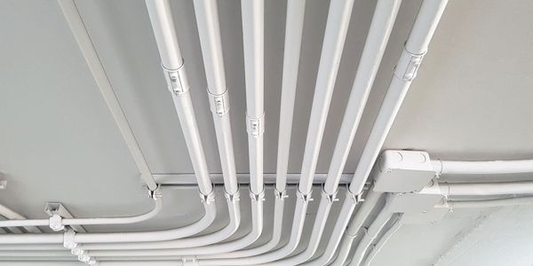 Ứng dụng ống nhựa PVC trong hệ thống điện nước dân dụng và công nghiệp 5