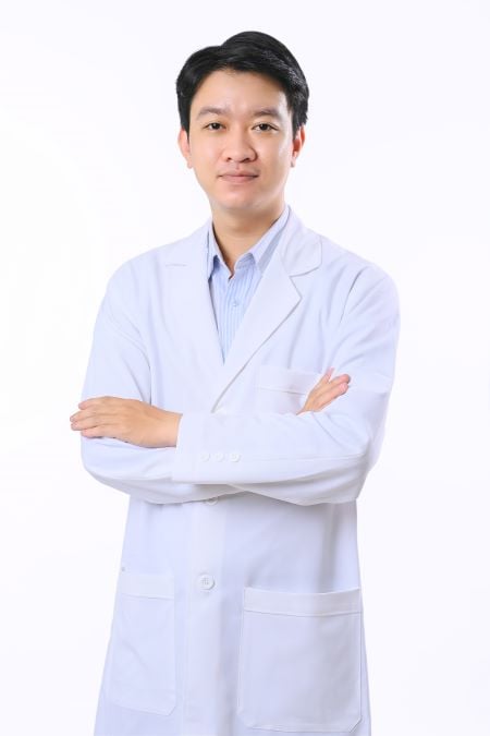 DS. Lê Quốc Tuấn, Dược sĩ chuyên môn