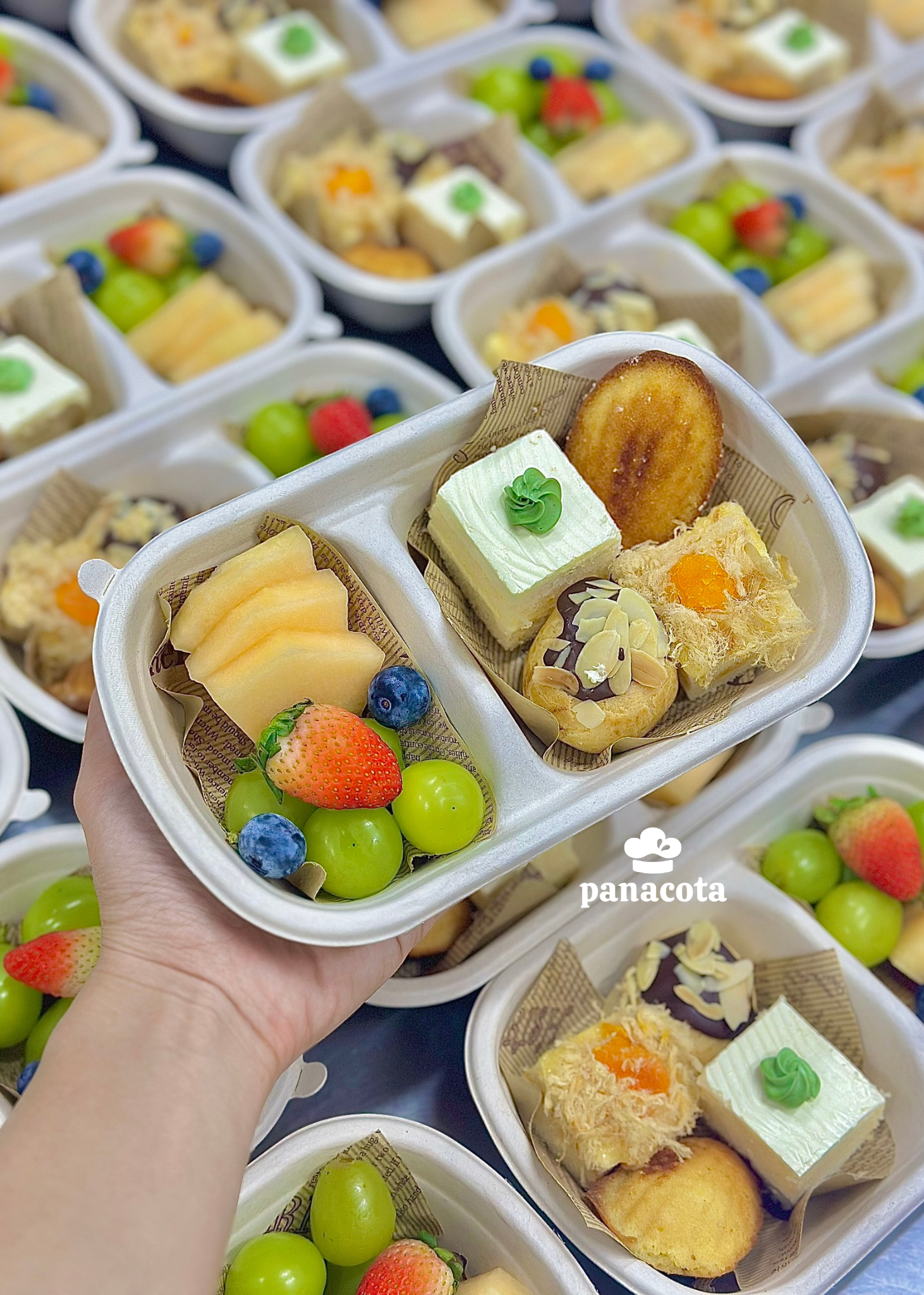 TEA-BREAK BOX - TIỆC TẠI CHỖ TRANG TRỌNG, TINH TẾ - Tiệm bánh Panacota