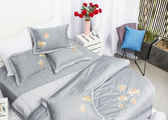 BẬT MÍ CÁCH KHỬ MÙI HÔI TRONG PHÒNG NGỦ