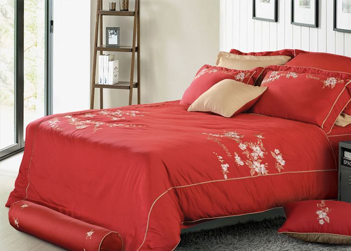 DRAP MÀU ĐỎ: NHỮNG ĐIỀU NHẤT ĐỊNH BẠN PHẢI BIẾT KHI CHỌN MUA