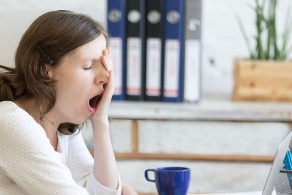 THIẾU NGỦ LÀ GÌ? NGỦ BAO NHIÊU LÀ ĐỦ?