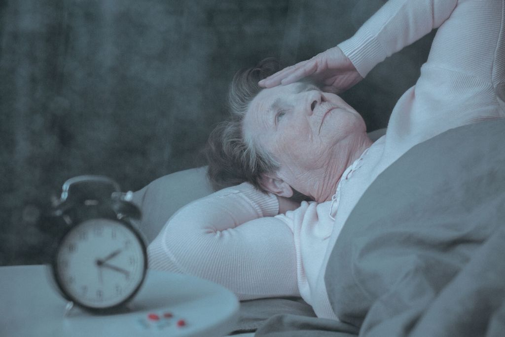 BÍ KÍP CHỌN TƯ THẾ NGỦ TỐT DÀNH CHO NGƯỜI CAO TUỔI