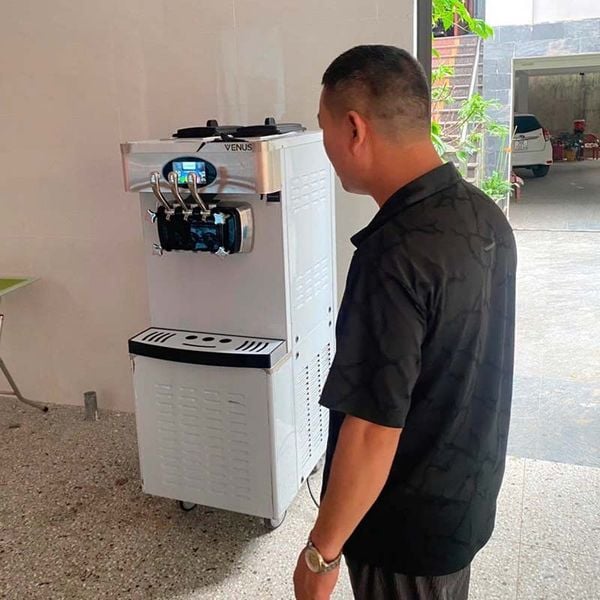 ảnh thực tế máy làm kem venus vsc330l