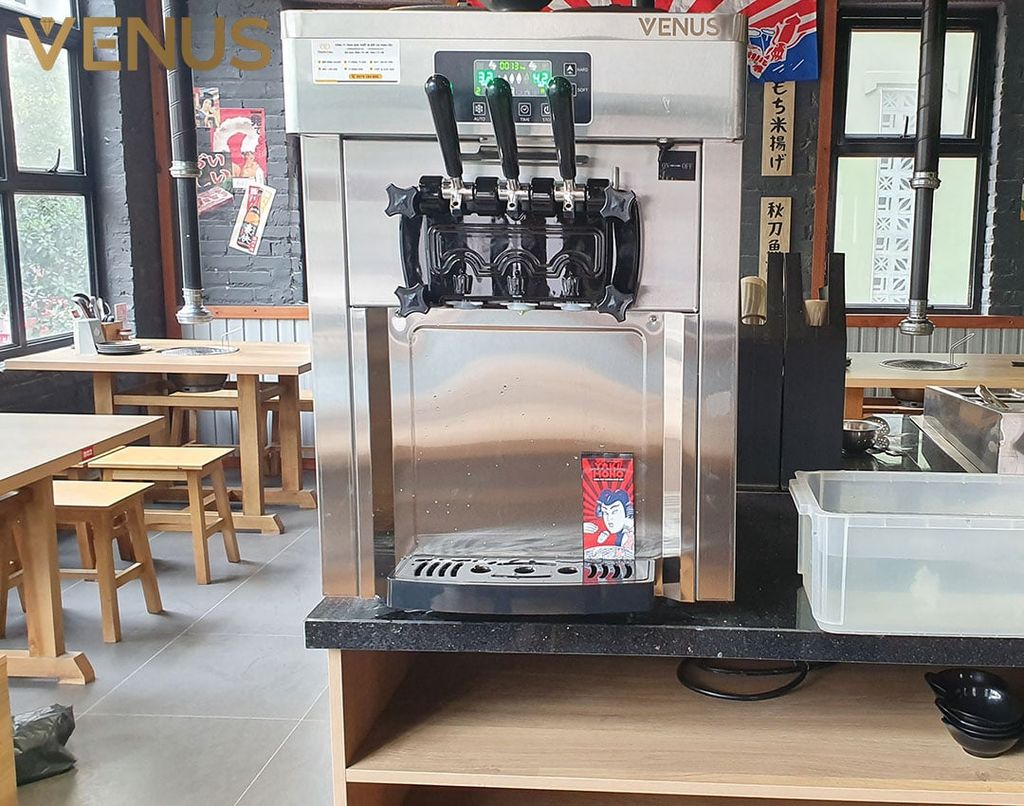Low-noise soft serve machine for continuous, quiet operation