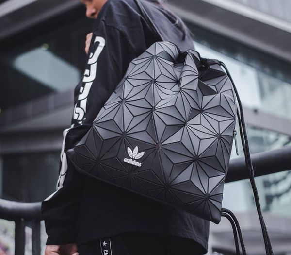 Top 4 mẫu balo Adidas đen được yêu thích nhất hiện nay