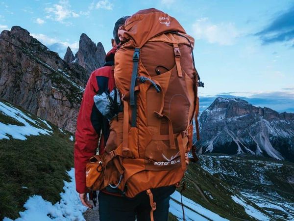 3 nguyên tắc vàng khi mua balo du lịch bụi leo núi