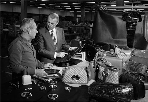 Nguồn gốc và sự phát triển của chiếc túi xách