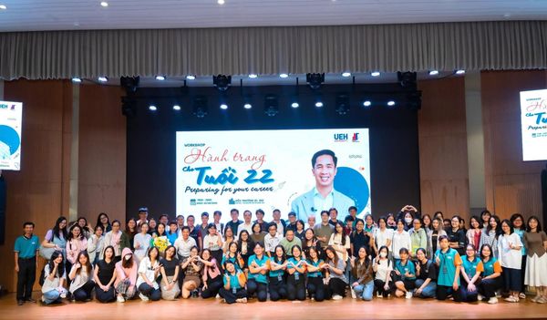 “22 ĐIỀU CHO TUỔI 22 - PREPARING FOR YOUR CAREER”
