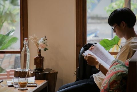 Hay là hôm nay, mình ra quán cà phê làm việc?