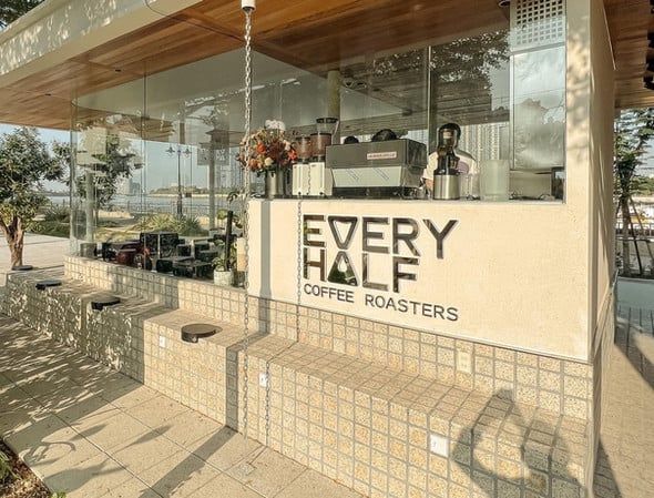 Every Half Coffee Roasters - Quán cà phê Specialty Coffee ở Sài Gòn