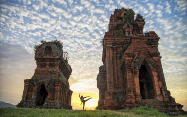 THÁP ĐÔI QUY NHƠN KIẾN TRÚC CHĂM PA CỔ Ở BÌNH ĐỊNH