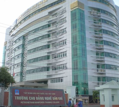 PERTROVIETNAM MANPOWER TRAINING COOLEGE - Vũng Tàu