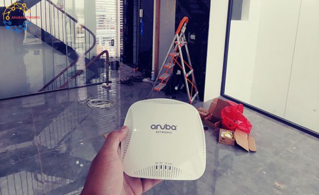 Thiết bị wifi chuyên dụng của hãng Aruba, model IAP 205, sử dụng công nghệ tiên tiến hiện đại