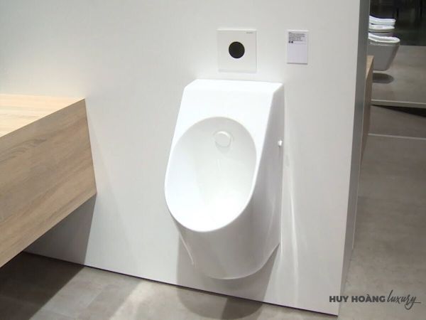 Giá bồn tiểu nam TOTO cảm ứng tại HUY HOÀNG LUXURY