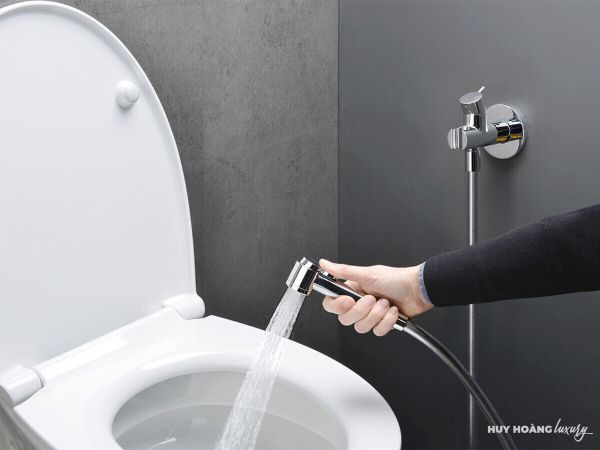 Giá vòi xịt vệ sinh mới nhất tại HUY HOÀNG LUXURY