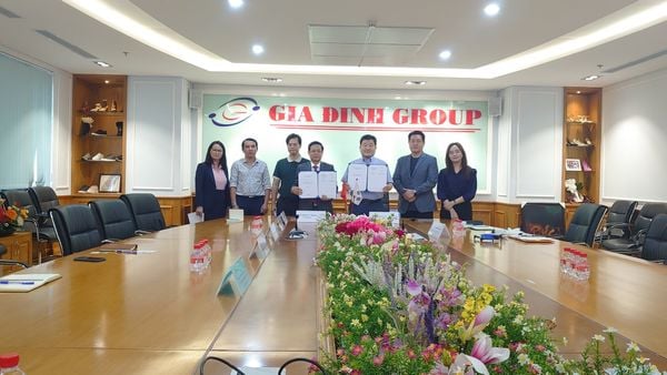 Lễ ký kết hợp tác kinh doanh giữa Tập đoàn Gia Định và Tập Đoàn KYM Hàn Quốc