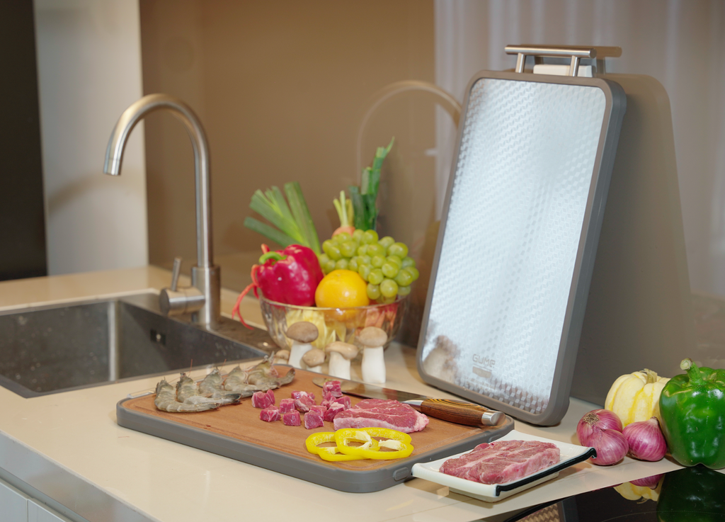 So sánh mặt thớt gỗ và thớt không gỉ 304