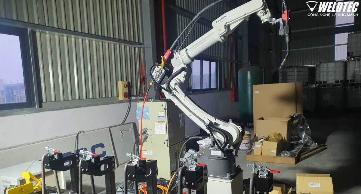 Weldtec bàn giao thành công sản phẩm robot hàn Panasonic cho khách hàng