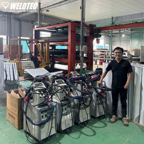 WELDTEC bàn giao thành công lô máy hàn Panasonic YD-350FR2