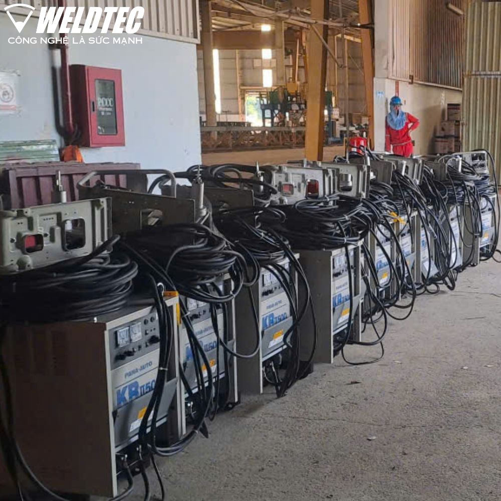 Bàn giao thành công lô hàng máy hàn Panasonic YD-500KR2 cho khách hàng trong lĩnh vực dầu khí