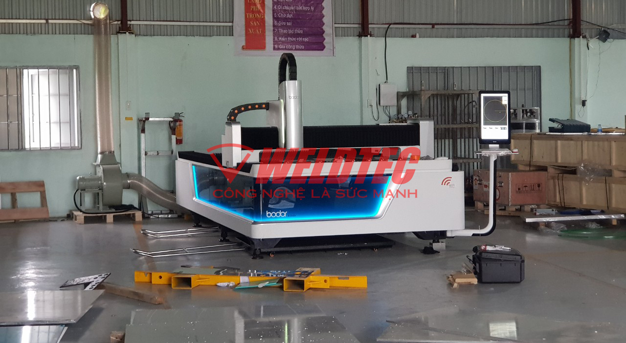 Bàn giao lắp đặt máy cắt Laser Fiber CNC tại Hải Phòng