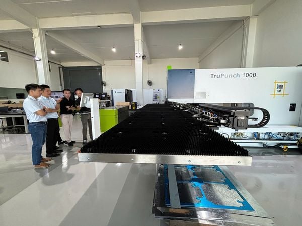 Weldtec vừa có chuyến đi thăm và làm việc cùng với Trumpf