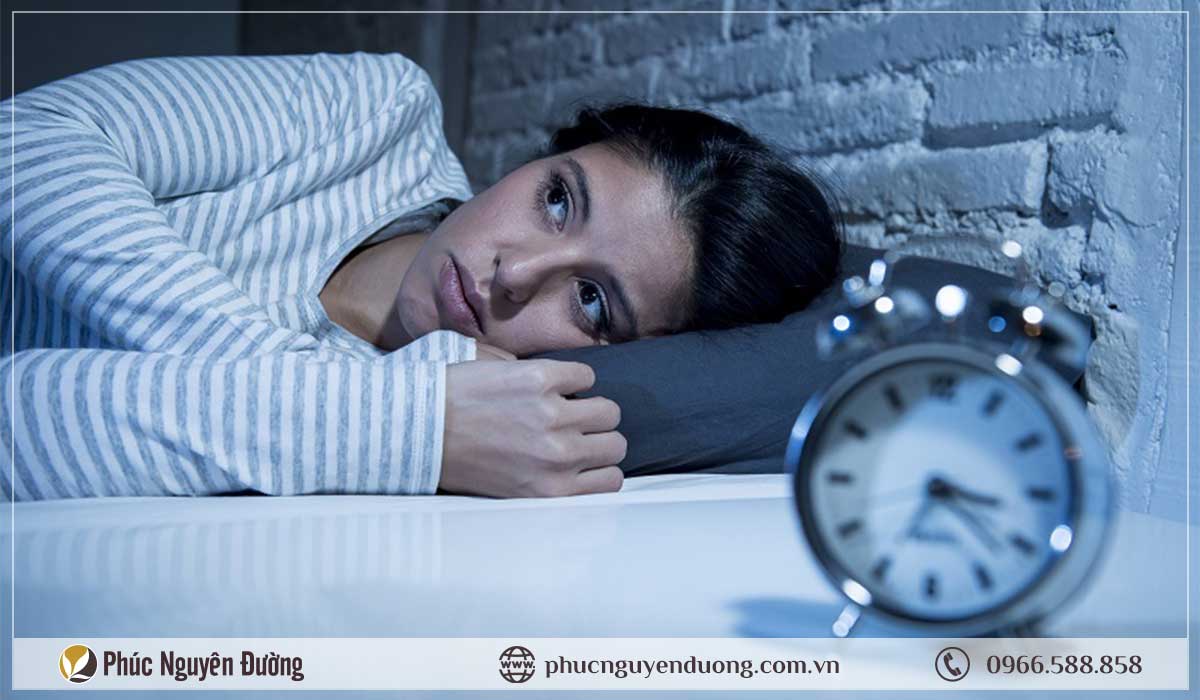 Mất ngủ có nguy hiểm không? Dấu hiệu của bệnh gì?