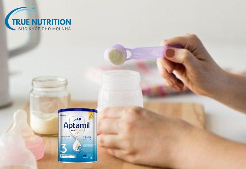 Cách pha sữa Aptamil Anh đúng chuẩn cho bé yêu phát triển toàn diện