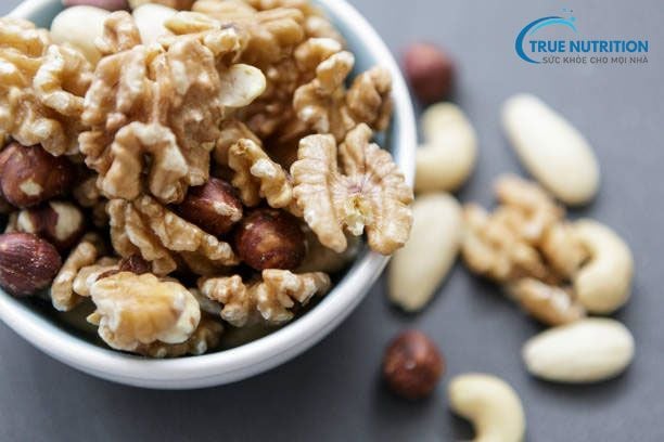 Hạt Macca, Hạt Óc Chó Cái Nào Tốt Hơn? Ăn Bao Nhiêu, Ai Không Nên Ăn?