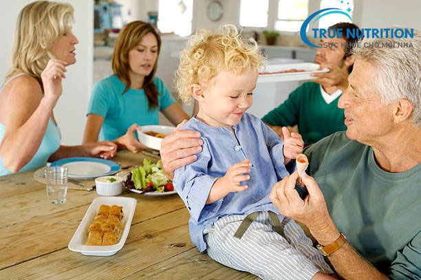 Cảnh Báo: 5 Sai Lầm Hay Gặp Trong Chế Độ Ăn Uống Của Trẻ 0-3 Tuổi Có Thể Kìm Hãm Chiều Cao!