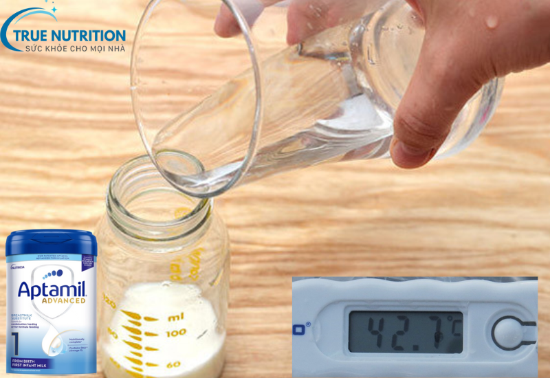 Nhiệt độ pha sữa Aptamil: Hướng dẫn chi tiết cho mẹ