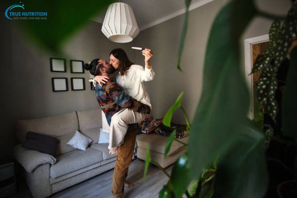 Quan Hệ Tình Dục Trong Ba Tháng Đầu Thai Kỳ Nguy Hiểm Không?