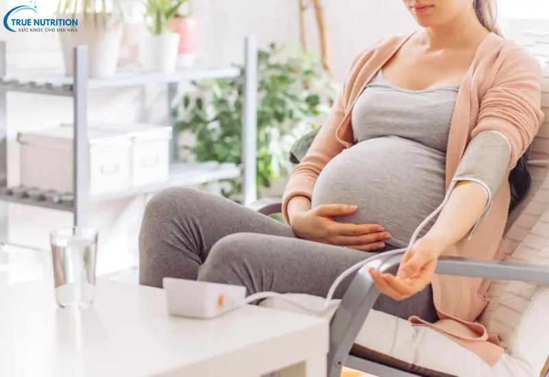 Dấu Hiệu Bệnh Tiền Sản Giật: Phát Hiện Sớm và Nguy Cơ Tiềm Ẩn Với Mẹ Bầu