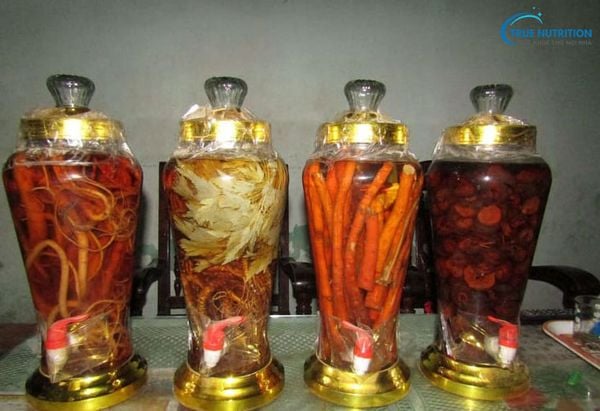 Rễ Cau Ngâm Rượu: Cách Làm, Tác Dụng, Bài Thuốc