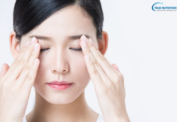 Dấu Hiệu Bệnh Thoái Hóa Điểm Vàng: Nhận Biết Sớm Để Bảo Vệ Thị Lực