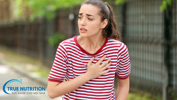 đau ngực kèm khó thở