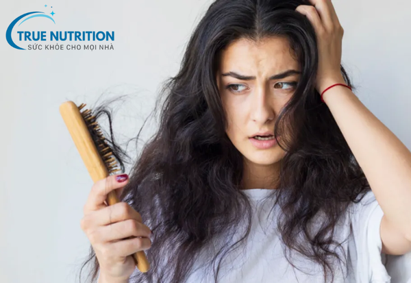 Rụng tóc: Nguyên nhân, cách điều trị và biện pháp giảm rụng tóc