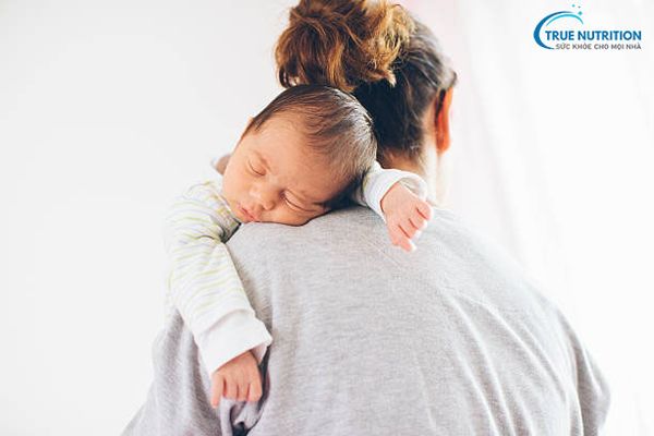 Giải đáp REM sáng là gì? Tác dụng và cách chăm sóc giấc ngủ cho trẻ sơ sinh