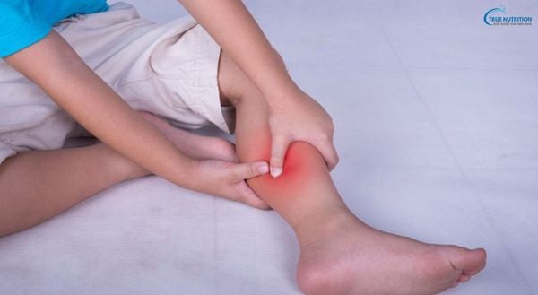 Bị Đau Buốt Trong Xương Ống Chân: Nguyên Nhân, Do Thiếu Chất Gì?