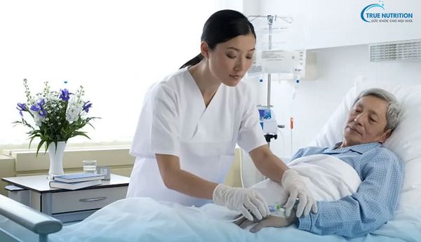 Cách Hút Đờm Cho Người Già Tại Nhà: Quy Trình Và Lưu Ý