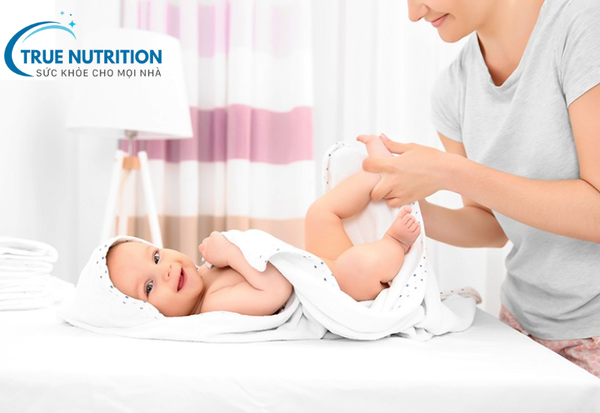 Tắm trẻ sơ sinh