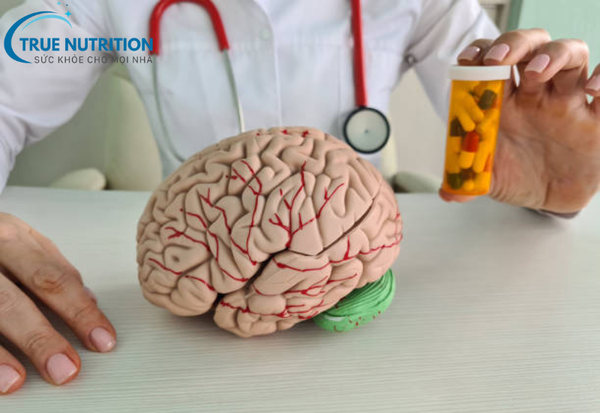 Tiêm Thuốc Bổ Não Có Sao Không? Lợi Ích, Rủi Ro Và Những Điều Cần Lưu Ý