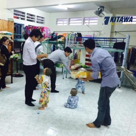 Kitawa tặng quà cho trẻ em mồ côi, khuyết tật tại chùa Kỳ Quang - Gò Vấp