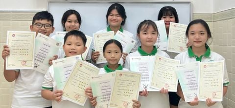 ✨🎉 CHỨNG CHỈ CAMBRIDGE STARTERS ĐÃ VỀ CÁNH ĐỒNG XANH! 🎉✨