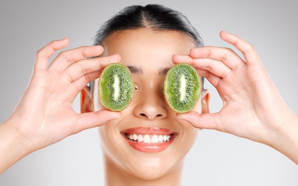 Khám Phá 7+ Cách Tự Làm Collagen Uống Tại Nhà Hiệu Quả