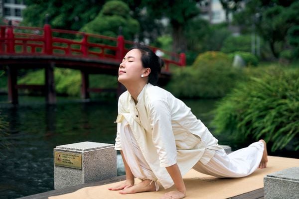 Làm thế nào để duy trì việc thực hành Yoga dễ dàng khi ở nhà?