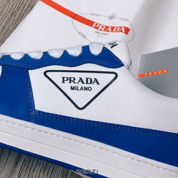 Logo Prada thể hiện đẳng cấp của thương hiệu